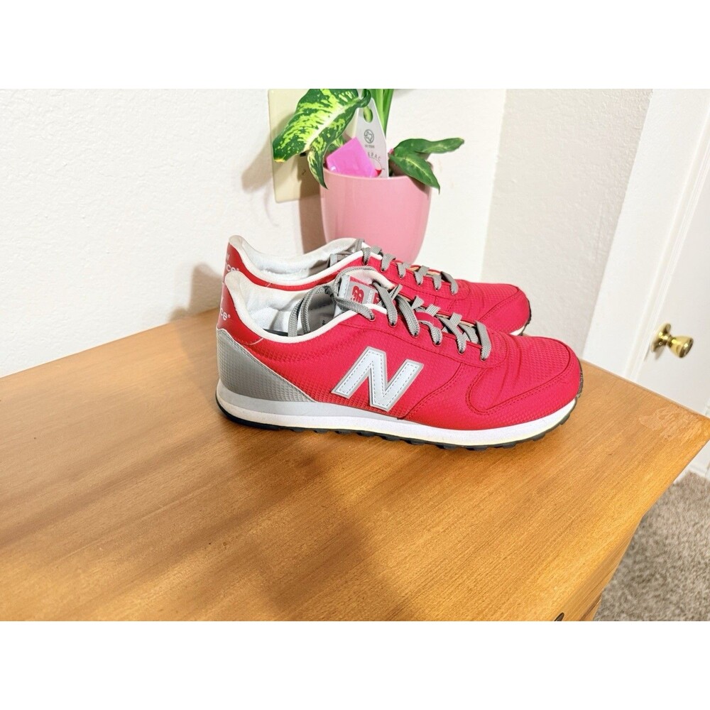 New Balance 311 Men's Size 10 Red Grey Sneakers Shoes ML311PM Comfort Retro Y2K - Picture 1 of 11